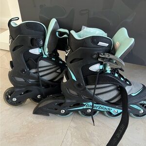 Rollerblade Women's Black and Gray Inline Skates - Size 7